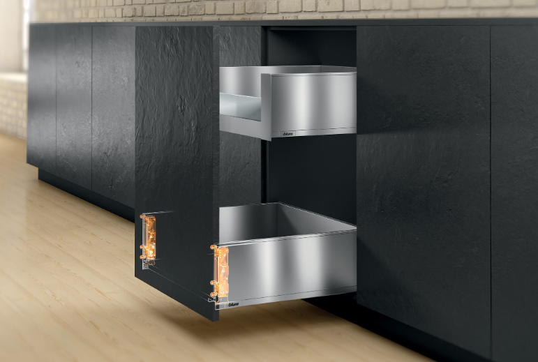 Кронштейн Blum LEGRABOX 40 кг с Blumotion 50 см