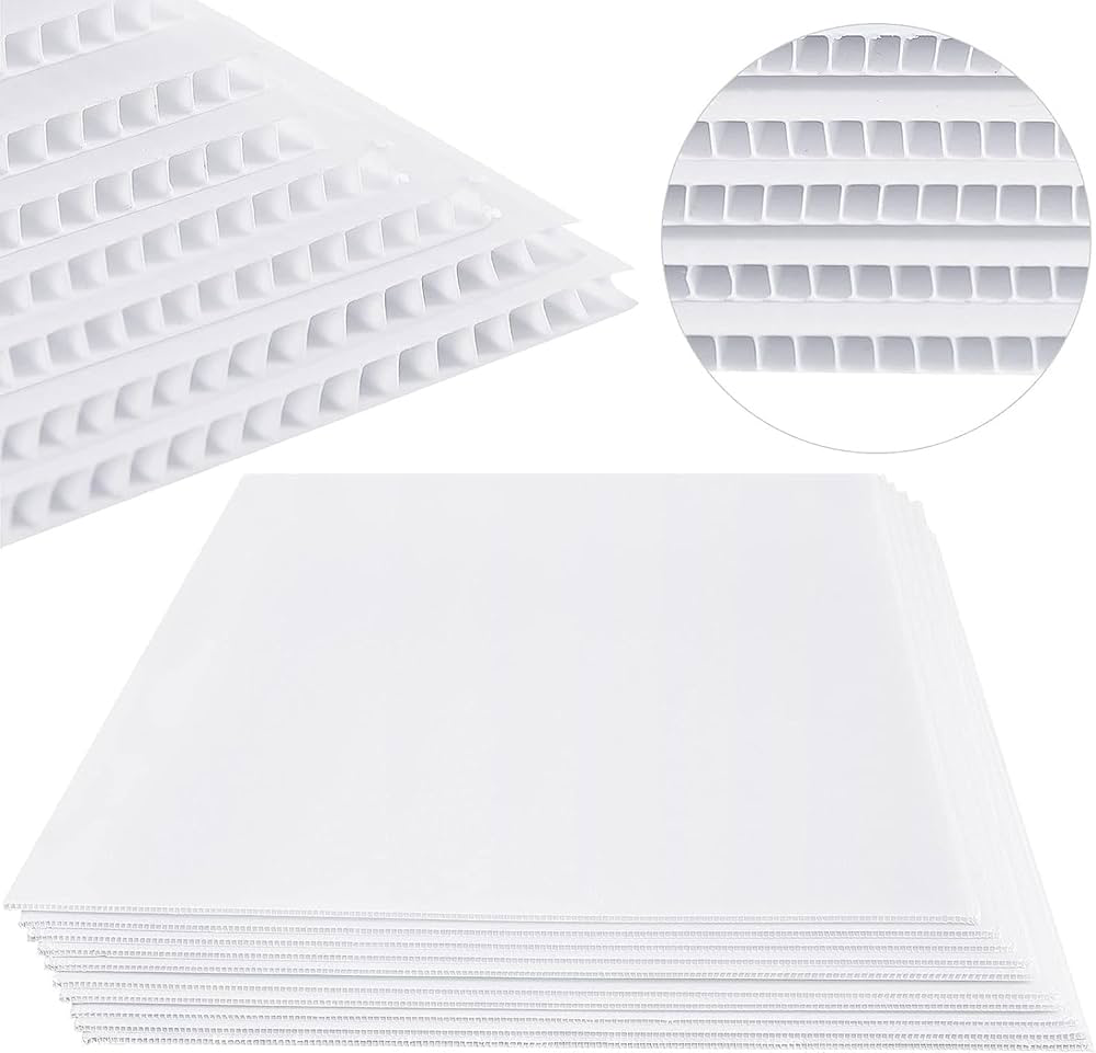 Corrugated PP Sheet White 900 × 2000 × 5 mm